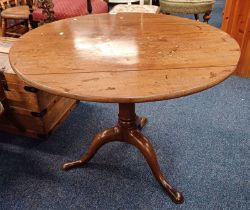 19TH CENTURY MAHOGANY FLIP TOP CIRCULAR PEDESTAL KITCHEN TABLE ON 3 SPREADING SUPPORTS,