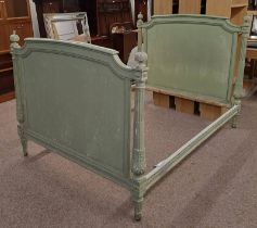 PAINTED CONTINENTAL BEDFRAME WITH DECORATIVE REEDED COLUMNS Condition Report: