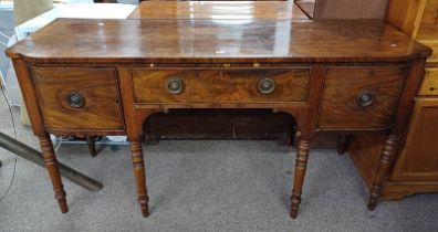 19TH CENTURY CROSSBANDED MAHOGANY SIDEBOARD WITH CENTRALLY SET SINGLE DRAWER FLANKED TO EACH SIDE