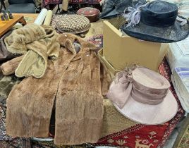 2 WOMENS HATS IN A HAT BOX, MILLERS OF DUNDEE FUR JACKET, STOLE,