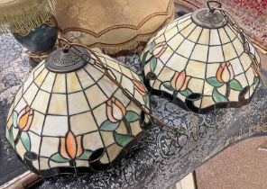 PAIR OF LEADED GLASS HANGING LIGHT FITTINGS