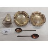 PAIR OF SILVER ASHTRAYS, CHESTER 1923,