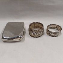 2 SILVER NAPKIN RINGS & SILVER CARD CASE - 90G