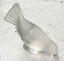 LALIQUE BIRD SIGNED TO BOTTOM IN SCRIPT LALIQUE FRANCE,