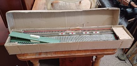 PASSAP KNITTING MACHINE IN BOX