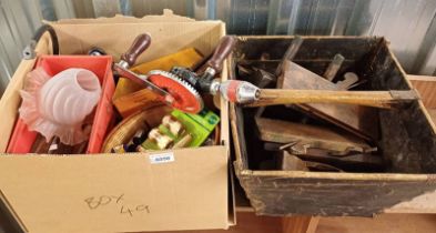 GOOD SELECTION OF TOOLS TO INCLUDE VINTAGE WOODPLANES, STANLEY ROTARY DRILL,