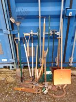 GOOD SELECTION OF GARDEN & HAND TOOLS TO INCLUDE RAKES, SHOVELS, SAWS, HATCHETS,