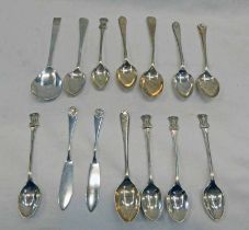 SET OF 5 STERLING SILVER TEASPOONS WITH BEAR TERMINALS, 3 SILVER GOLFING SPOONS, ETC,