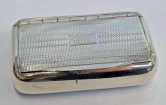 GEORGE IV SILVER SNUFF BOX WITH ENGRAVED DECORATION BY PETER KEMPSON JR BIRMINGHAM 1822 - 8CM WIDE,