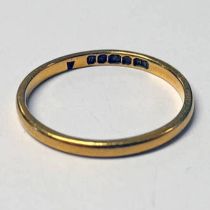 18CT GOLD WEDDING BAND - RING SIZE L, 1.