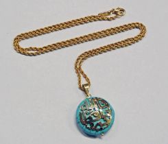 18CT GOLD MOUNTED TURQUOISE PENDANT ON AN 18CT GOLD ROPE TWIST CHAIN NECKLACE BY CHOPARD - CHAIN 11.