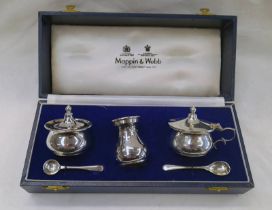 CASED MODERN SILVER 3 PIECE CRUET SET BY MAPPIN & WEBB WITH BLUE GLASS LINERS,