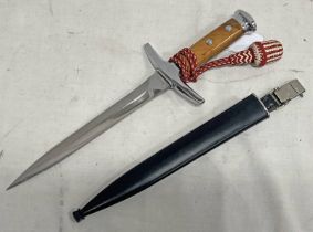 SWISS ARMY DAGGER WITH SCABBARD PORTAPEE & HANGER