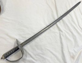GEORGE V 1897 PATTERN INFANTRY OFFICERS SWORD WITH 82 CM LONG SLIGHTLY CURVED BLADE WITH MARKINGS