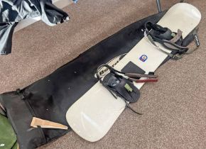 EVOL SNOWBOARD IN A BOARD WISE SNOWBOARD CASE / BAG