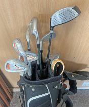 BEN SAUYERS MINI JUNIOR GOLF CLUBS IN A BAG WITH OTHERS