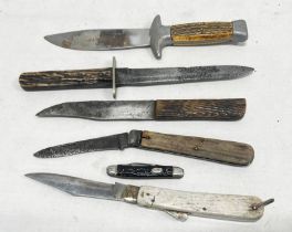 3 FIXED BLADE & 3 FOLDING KNIVES ALL WITH ANTLER OF HORN SCALES (6)