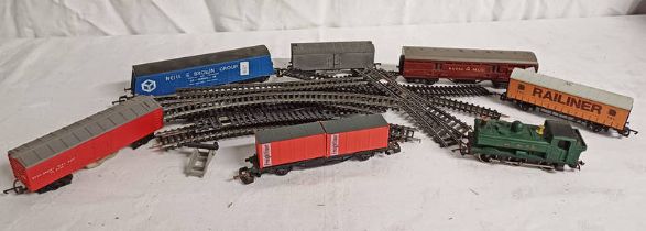 HORNBY OO GAUGE 0-6-0 GWR 8751 STEAM LOCOMOTIVE TOGETHER WITH VARIOUS ROLLING STOCK AND TRACK