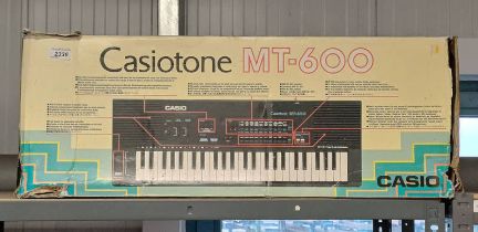 CASIO MT-600 ELECTRIC KEYBOARD.