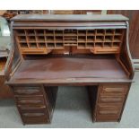 20TH CENTURY OAK ROLL TOP PEDESTAL DESK WITH FITTED INTERIOR & 6 DRAWERS