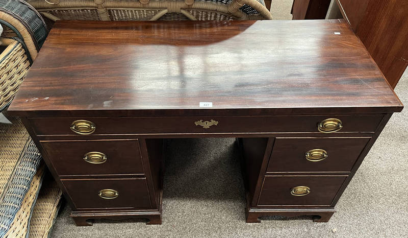 LATE 19TH CENTURY MAHOGANY DRESSING TABLE WITH 1 LONG DRAWER OVER TWIN STACKS OF 2 SHORT DRAWERS.