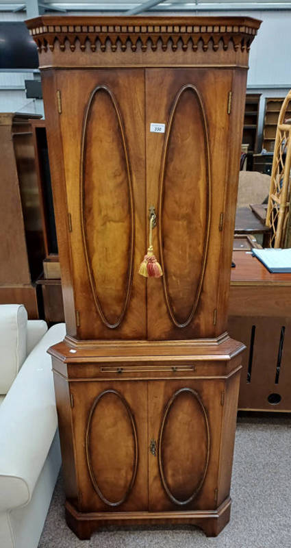 20TH CENTURY MAHOGANY CORNER COCKTAIL CABINET WITH 2 PANEL DOORS OVER 2 PANEL DOORS - 173 CM TALL
