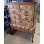 19TH CENTURY MAHOGANY TALLBOY WITH DECORATIVE FEATHER -BANDING & 2 SHORT OVER 3 LONG DRAWERS ON