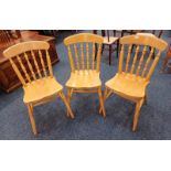 SET OF 3 OAK SPINDLE BACK KITCHEN CHAIRS ON TURNED SUPPORTS