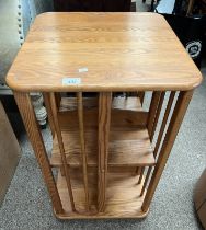 OAK REVOLVING BOOKCASE 76 CM TALL X 45 CM WIDE Condition Report: The lot has use