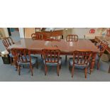 19TH CENTURY STYLE MAHOGANY DINING TABLE WITH 2 EXTRA LEAVES ON REEDED SUPPORTS AND SET OF 8 DINING