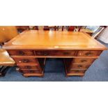 LATE 20TH CENTURY MAHOGANY TWIN PEDESTAL DESK WITH LEATHER INSET TOP & 9 DRAWERS - 122 CM LONG