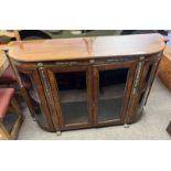 CROSSBANDED WALNUT CREDENZA WITH BRASS ORMOLU MOUNTS & 4 GLAZED PANEL DOORS OPENING TO SHELVED