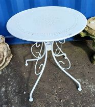 CIRCULAR METAL GARDEN TABLE