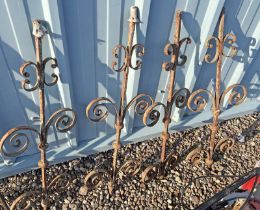 4 METAL FINIALS