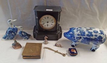 19TH CENTURY BLACK SLATE MANTLE CLOCK, 3 ORIENTAL FIGURES IN CASE, BRASS ORIENTAL BOX,