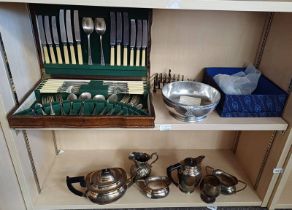 OAK CASED CANTEEN OF SILVER PLATED CUTLERY, SILVER PLATED TEASET, LARGE METAL QUAICH IN BOX,