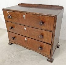 MINIATURE 3 DRAWER MAHOGANY CHEST WITH LABEL TO BASE 'WILLIAM MCALPINE AWARDED GOLD & SILVER MEDALS