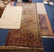 4 RUGS OF VARIOUS SIZES & PATTERN TO INCLUDE INDIAN WOOL RUG,