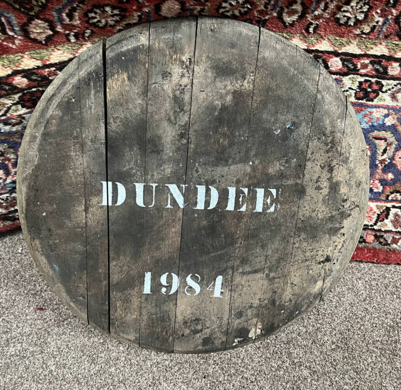 WHISKY BARREL LID MARKED DUNDEE 1984