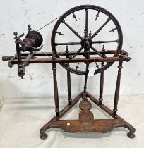 LATE 19TH OR EARLY 20TH CENTURY FIRE MAHOGANY SPINNING WHEEL,