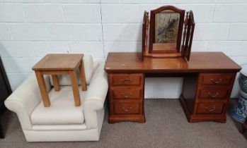 MAHOGANY DRESSING TABLE,