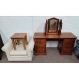 MAHOGANY DRESSING TABLE,