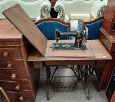 OAK SINGER SEWING TABLE WITH FOLD OUT SEWING MACHINE & 2 DRAWERS ON CAST IRON TREADLE MACHINE NO
