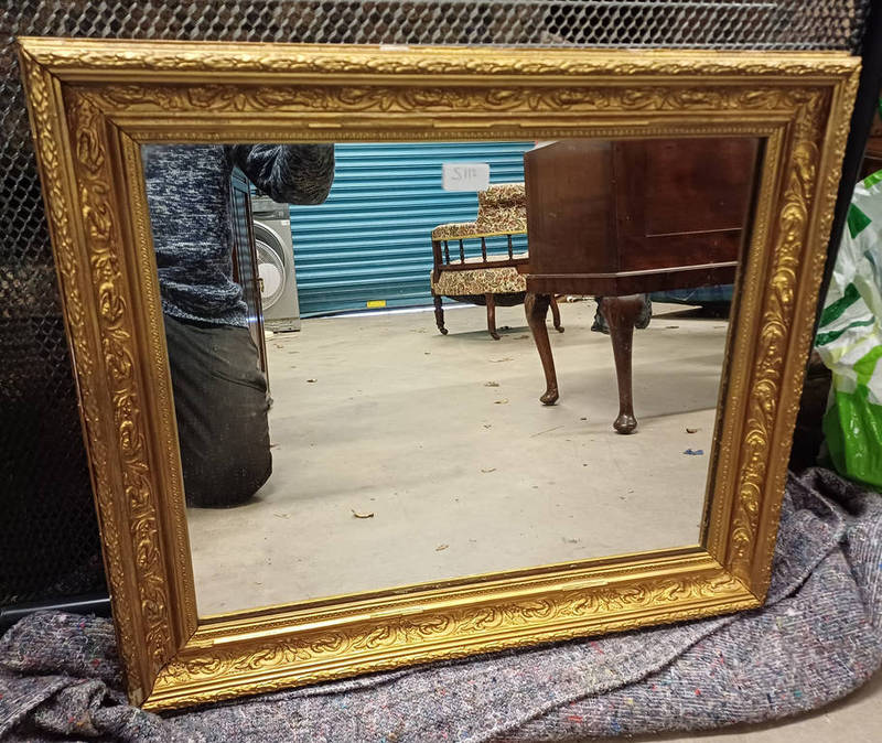 GILT FRAMED RECTANGULAR MIRROR INNER DIMENSIONS 42 X 52 CMS