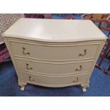 WHITE AND GILT CHEST OF 3 DRAWERS WITH SHAPED FRONT ON SHAPED SUPPORTS - 73 CM TALL X 78 CM WIDE