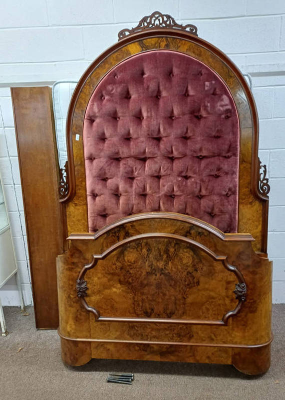 19TH CENTURY BURR WALNUT BED WITH LARGE BUTTONED HEADBOARD - HEIGHT 226 CM X WIDTH 145 CM
