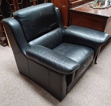 BLACK LEATHER ARMCHAIR