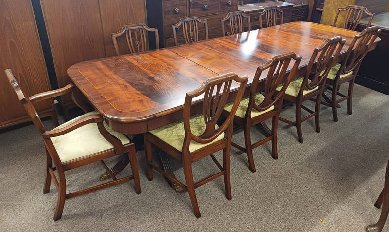 MAHOGANY TRIPLE PEDESTAL DINING TABLE & SET OF 10 MAHOGANY DINING CHAIRS INCLUDING 2 ARMCHAIRS ON