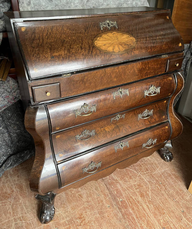 19TH CENTURY INLAID MAHOGANY DUTCH BUREAU WITH SHAPED FRONT WITH FALL FRONT OPENING TO FITTED