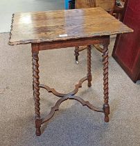 EARLY 20TH CENTURY OAK TABLE WITH SHAPED TOP ON BARLEY TWIST SUPPORTS WITH UNDERSTRETCHER,